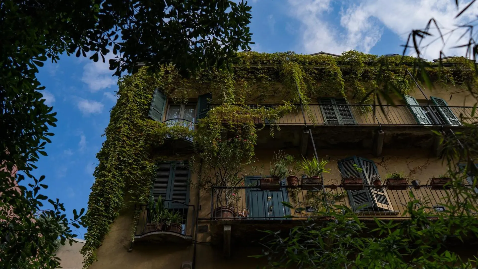 Brera-Centro Nuovo Appartamento Con Cortile Privato Milan Italy