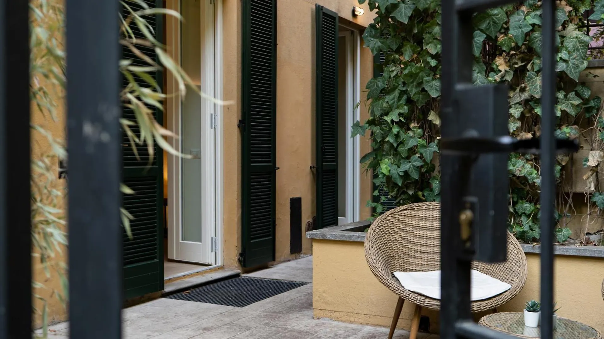 Brera-Centro Nuovo Appartamento Con Cortile Privato Milan 0*,  Italy
