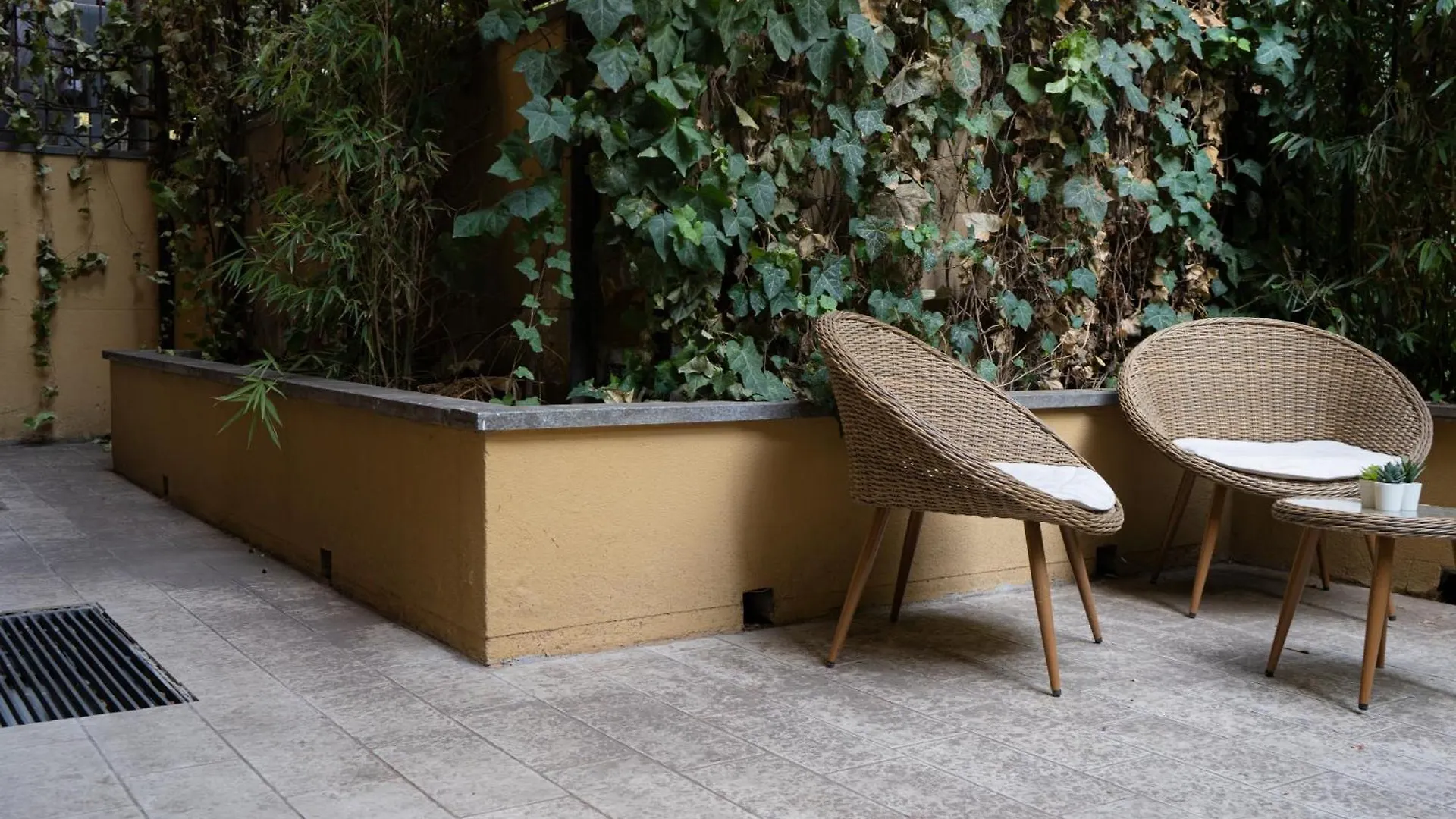 Brera-Centro Nuovo Appartamento Con Cortile Privato Milan Apartment